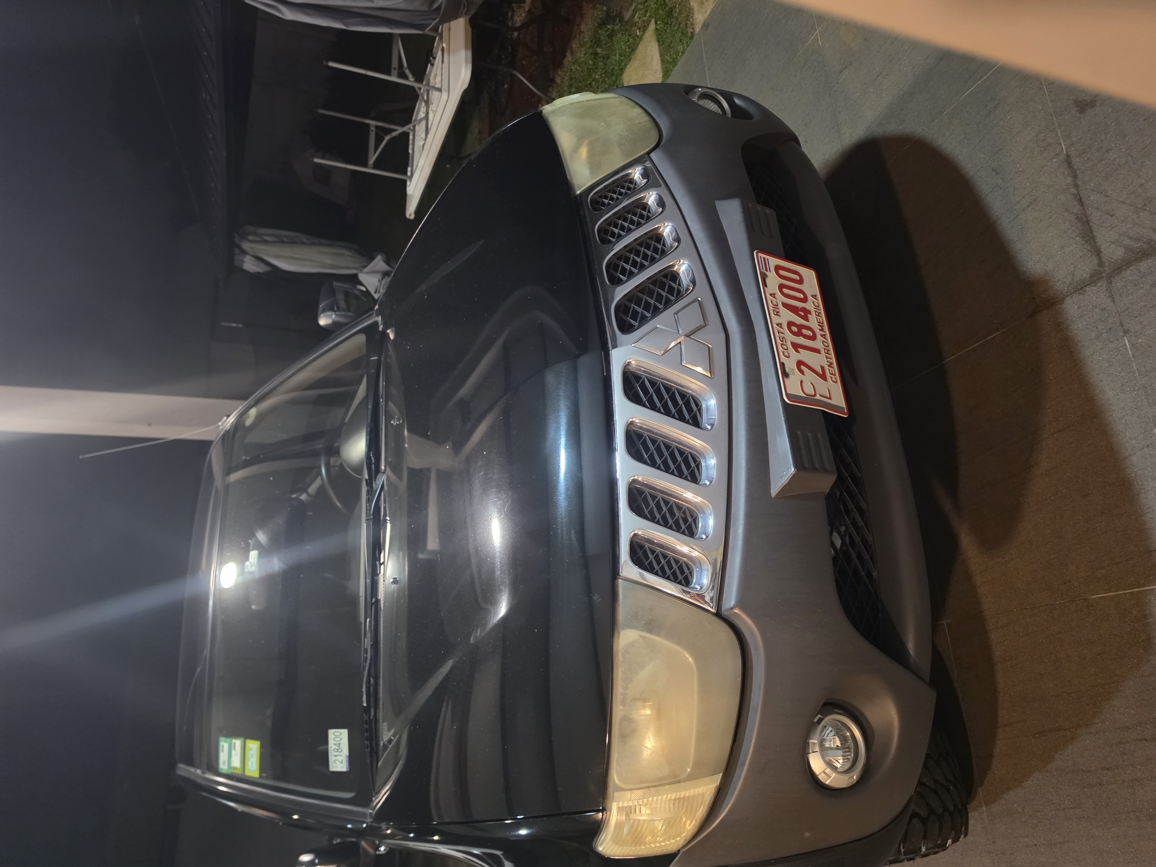 Mitsubishi L200 Pickup 4x4 - main image